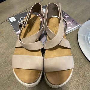 Coconuts by Matisse Sandals